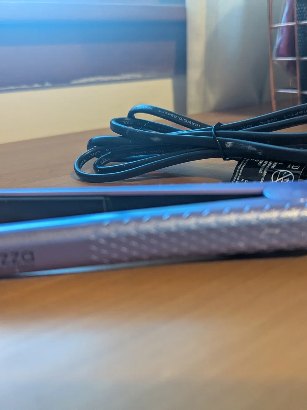 Bellezza Mini Hair Straightener with Cord (Brand New)